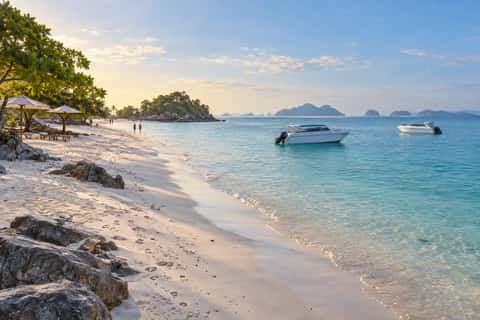 Beach morning, Khai Islands