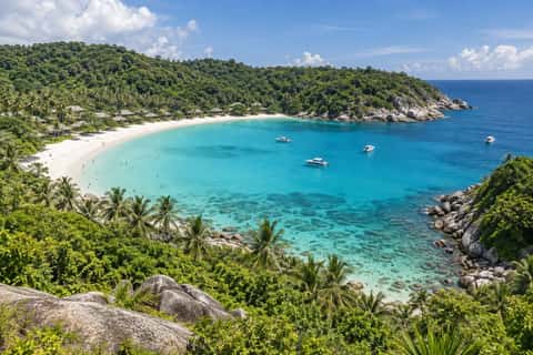 Racha bay, Racha Island (Raya)